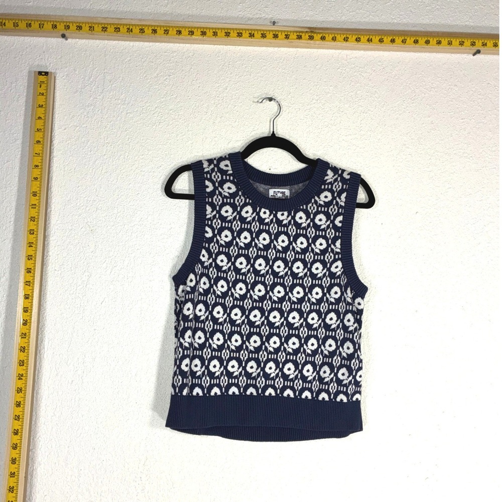 Future Collective Reese Blutstein Floral Sweater Vest Navy Blue White Large